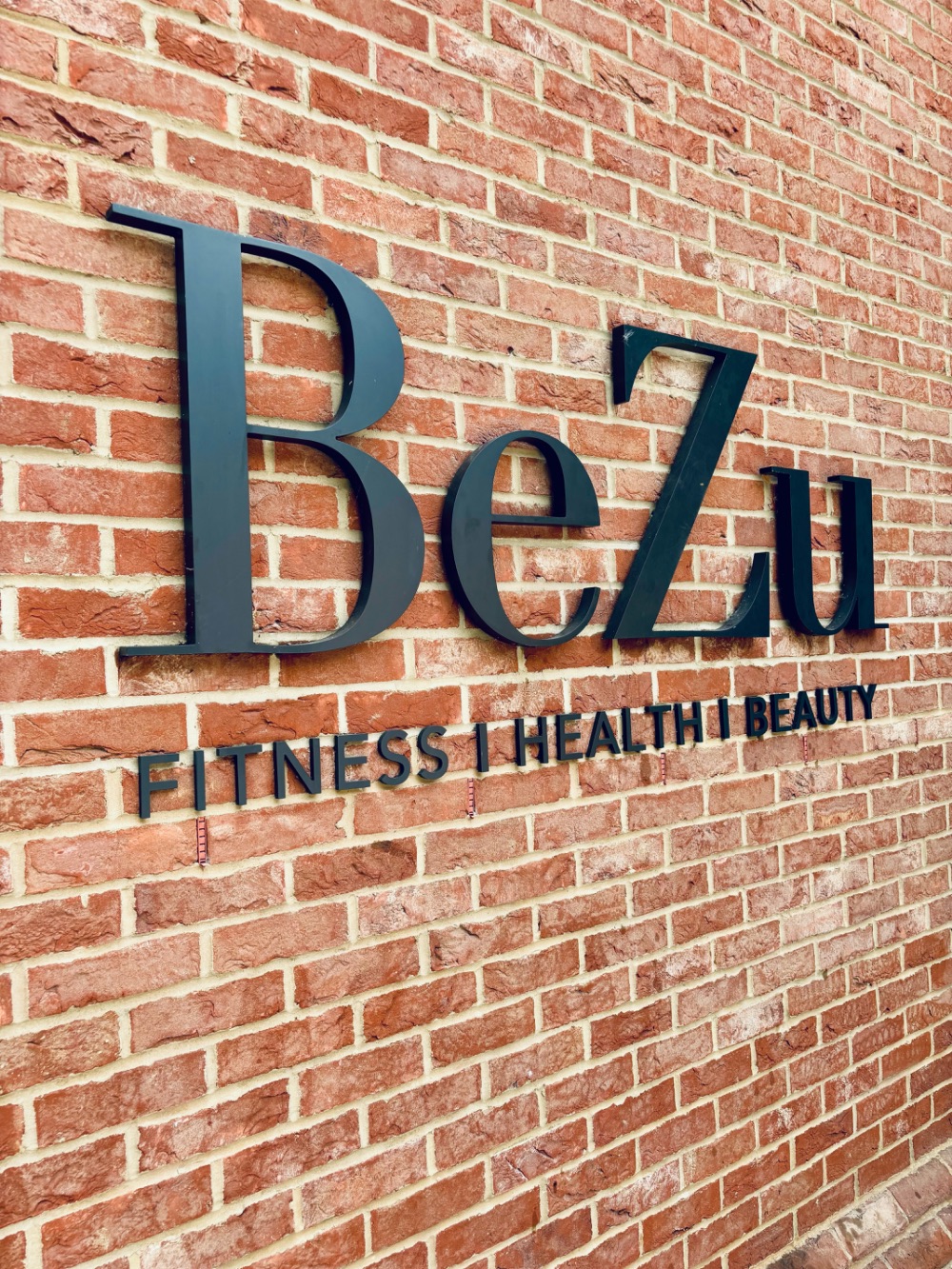 bezu gym, Esher