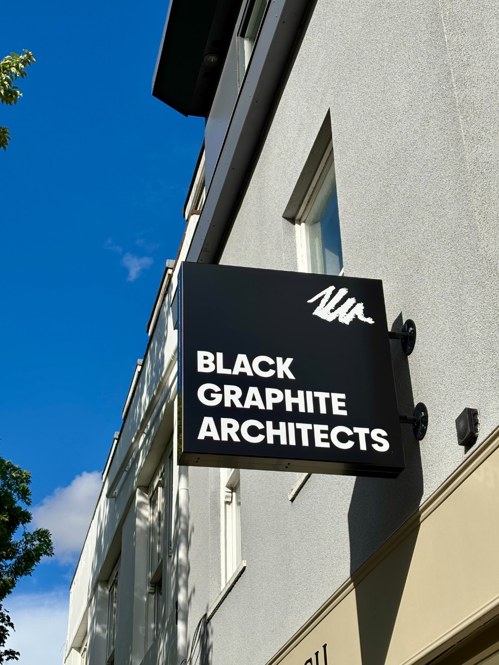 Black Graphite Architects, Esher