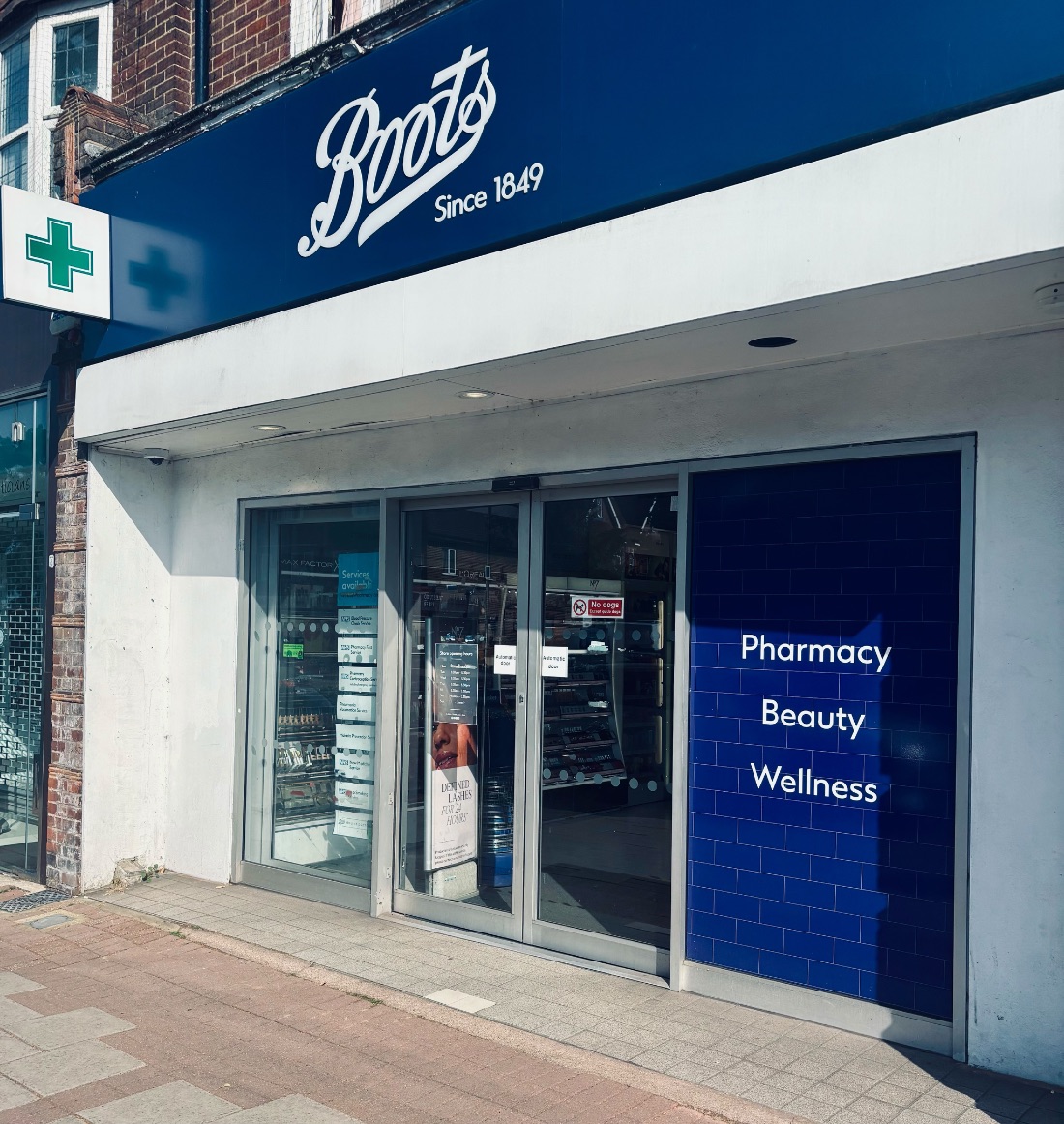 boots, Esher