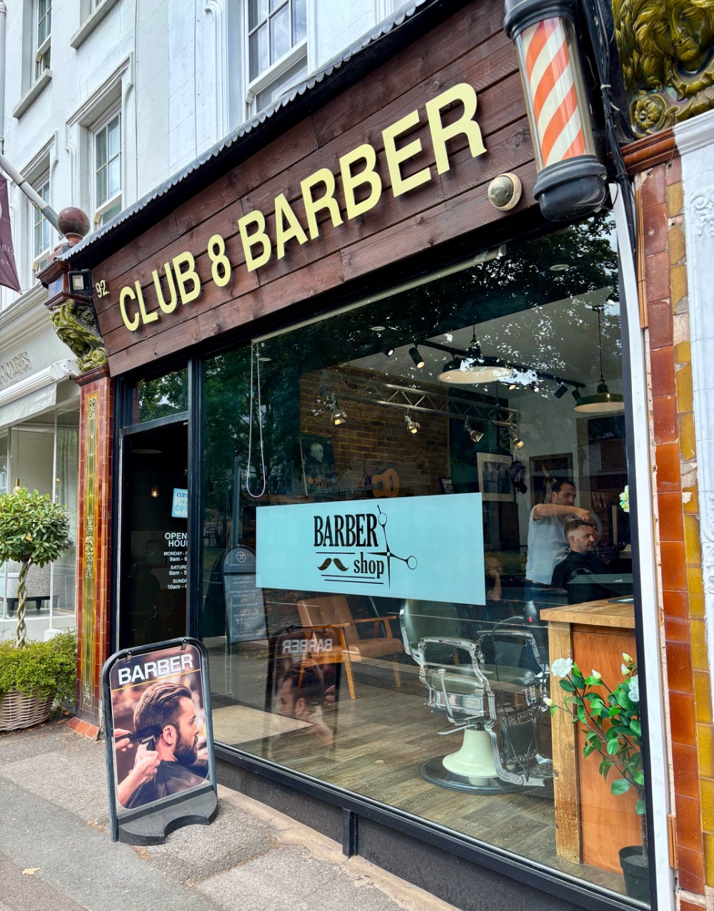 club 8 barber, Esher