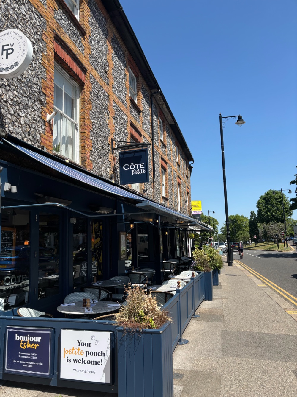 Cote, Esher