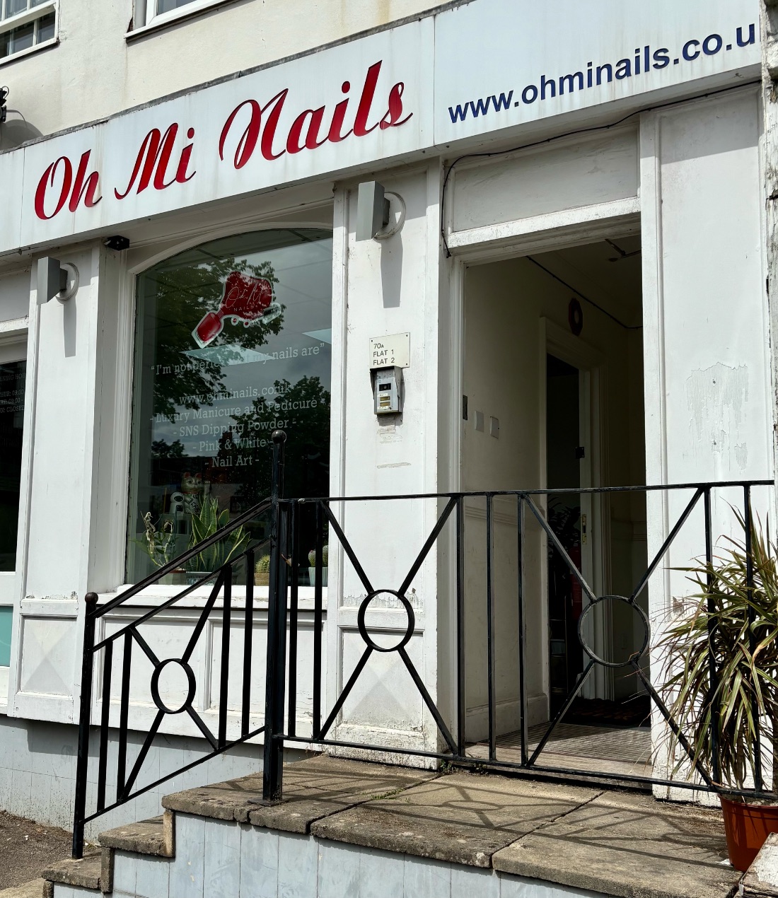 oh mi nails, Esher
